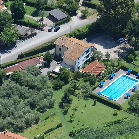 Da Pio Bed & Breakfast Pietrasanta