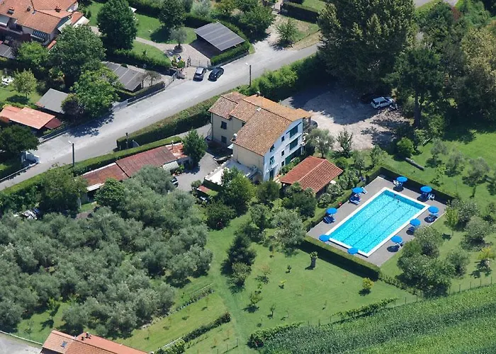 Da Pio Oda ve Kahvaltı Pietrasanta