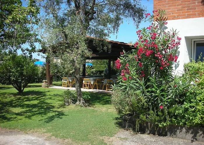 לינה וארוחת בוקר Da Pio 4*