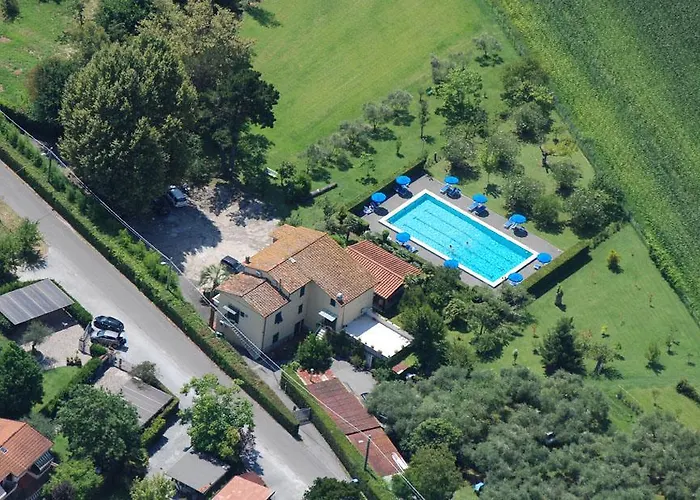 Da Pio לינה וארוחת בוקר 4*